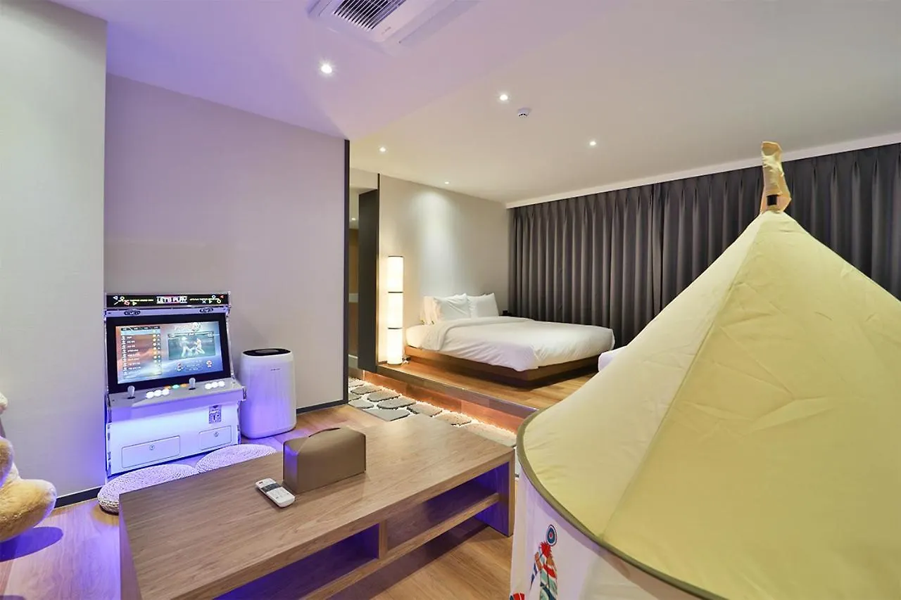 Custom Hotel Ульсан